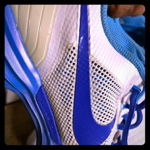 Nike sneakers sz men’s 8.5..10m -ladies